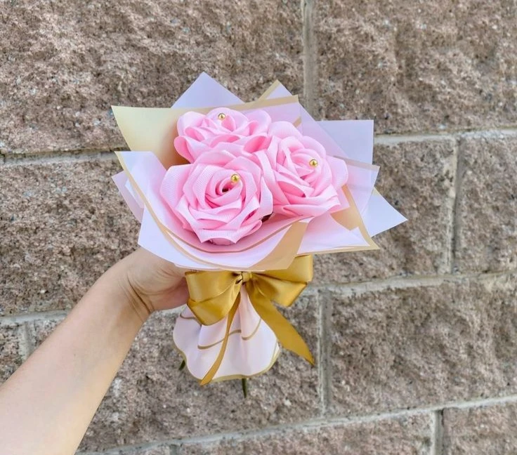 Ramo 3 rosas's foto | Somos Coquetas |  BizneCubano